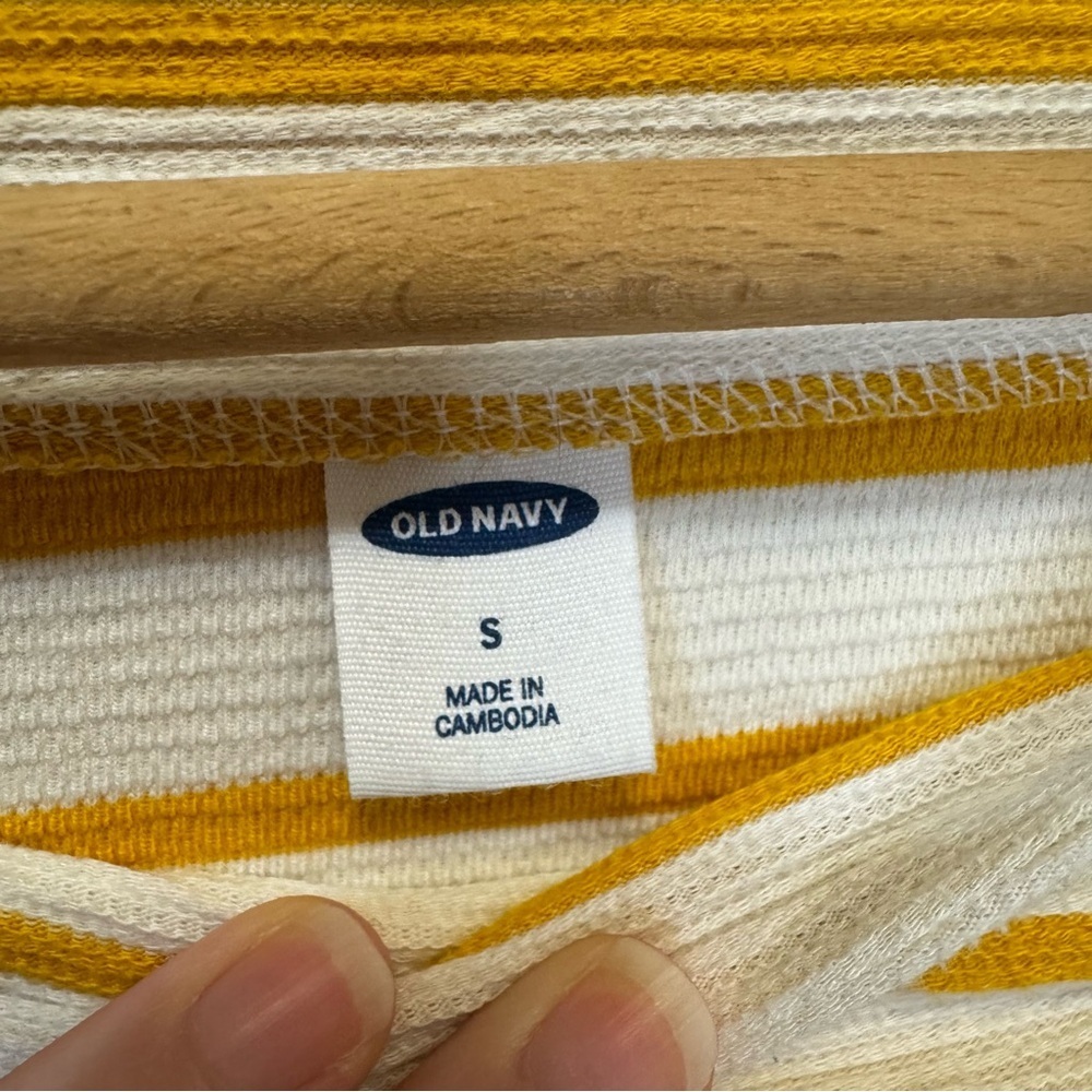 Old Navy Cream and Yellow Stripe Boxy Blouse with Sailor Collar Women’s Top - Picture 3 of 11